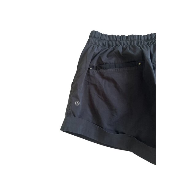 LULULEMON Women's Black Cuffed Shorts Size 10 - Picture 8 of 8